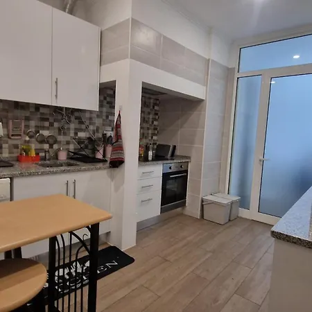 Guest house Mini Host In *